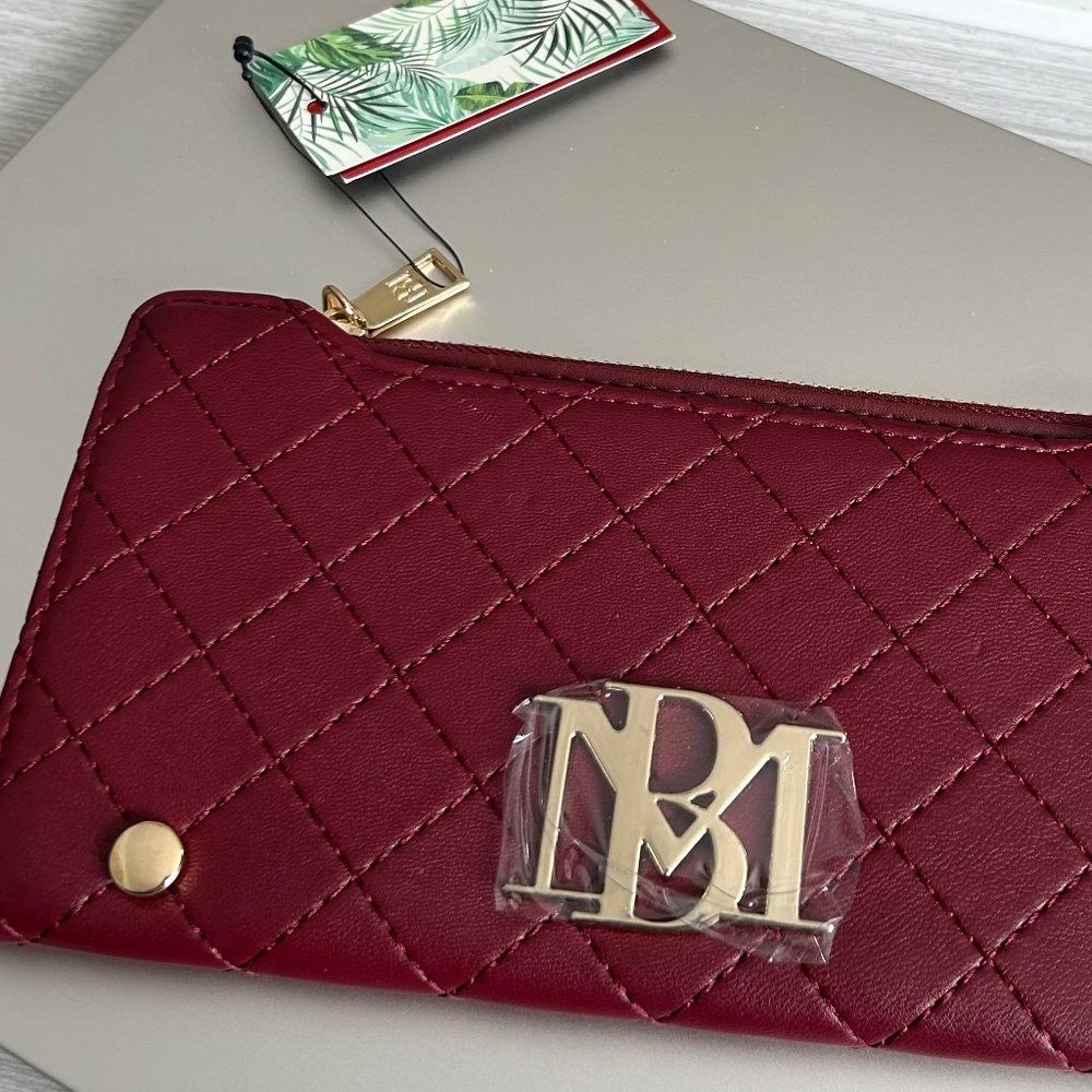 NWT Burgundy Designer Badgley Mischka  Long Cards Wallet